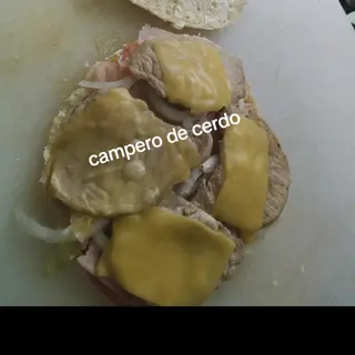 Campero de cerdo con keso