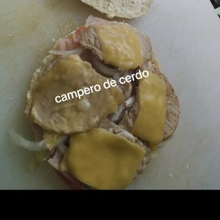 Campero de cerdo con keso