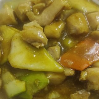 Pollo Con Salsa Curry