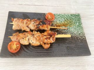  16·Yakitori (2 uds）
