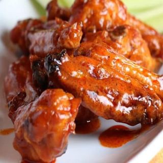 Alitas ahumadas y fritas (6 uds.)