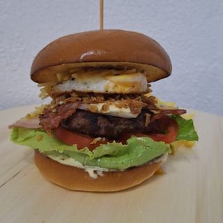 Latin burger de cochino negro