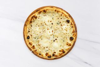 Четыре сыра с копченой скаморцей и горгонзолой