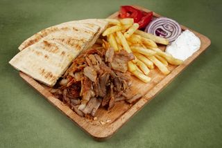 Mešani giros porcija