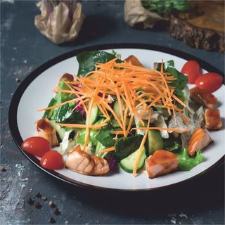 Салат с семгой