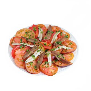 Tomate con anchoas