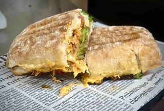 Сандвич с дърпано свинско