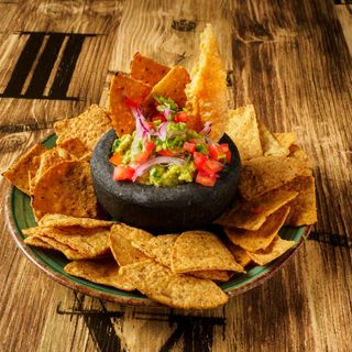 Guacamole C Totopos