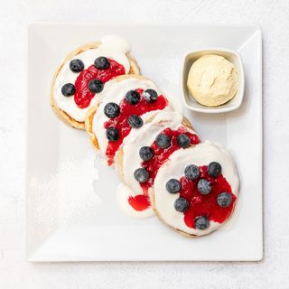 8.Pankejki z borówkami 