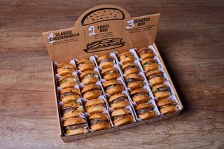 BH Bros cheeseburger slider box 25 kom