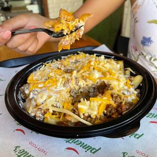 Plat Chili Cheese Fries