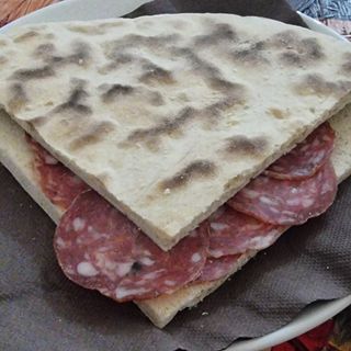 Crescia salame di cervo