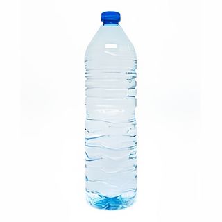 минерална вода (1.5л)