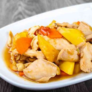 Pollo con piña natural