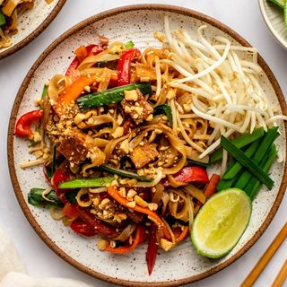 macarrão especial tailandês com mistura de frutos do mar