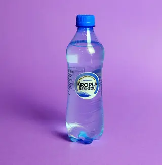 Woda gazowana 0.5l