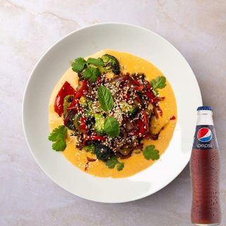 Thai curry sa povrćem i korijanderom