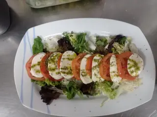 Típica Ensalada Tricolor
