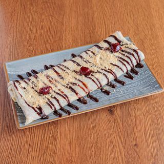 Palačinka sa eurokremom, plazmom i višnjom