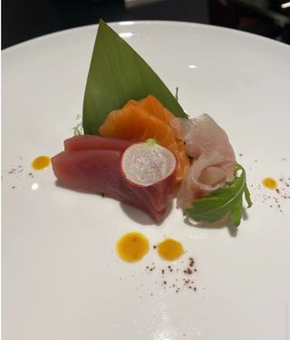 800. Sashimi misto 6 pezzi