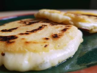 Arepa Con Queso