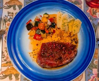 Atum Braseado com Molho de Ervas