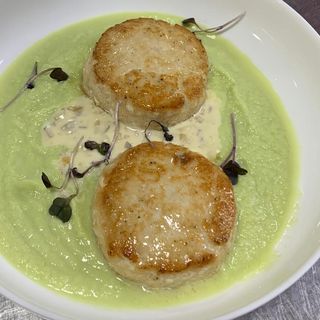 Котлеты из птицы с пюре из сельдерея (300гр)