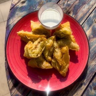 Empanadas Griegas de carne (4 u)