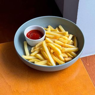 Картопля фрі (210g)