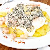 Huevos Rotos Con Gulas (300 G.)