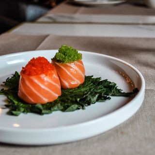 45. Gunkan tobiko