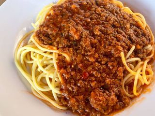 Pasta Con Salsa Bolognesa