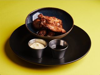 Курячі крильця «Баффало» (300/50/50g)