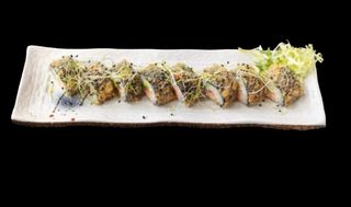 Maki Crujiente De Salmón Con Aguacate Y Philadelphia (8 Uds.)