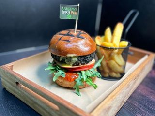 Бургер Коннор Макгрегор (310/100/30g)