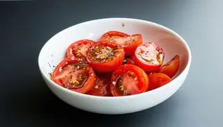 Paradajz salata