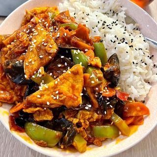 unico toufu e verdure miste vege 什锦豆腐盖饭