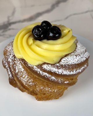 Zeppola Crema e Amarene