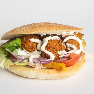 Pita avocado falafel