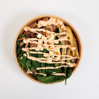 Salata dimljeni sir s povrćem