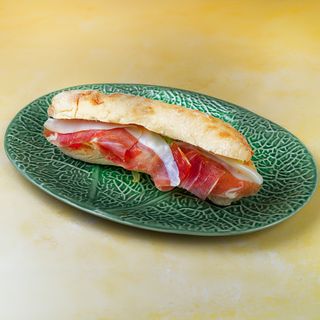 Sendvič sa pršutom