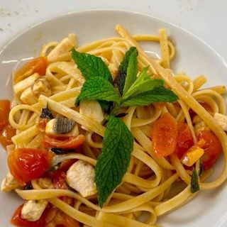Pasta con cernia e pomodorino