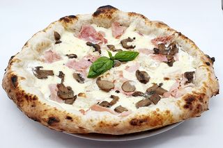 Bianca cotto e funghi