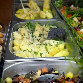 Салата варени картофи - овкусена - 250 гр.