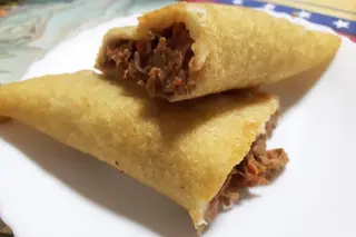 Empanada De Carne Mechada