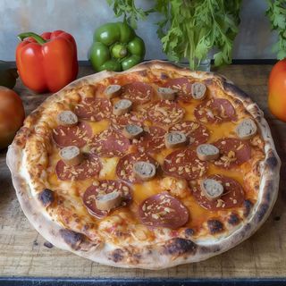 Pizza Vegana De Chorizo Picante Con Salchichas