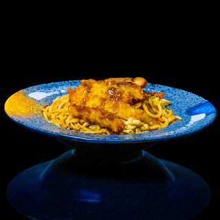 B23 Chao Min Frango Panado