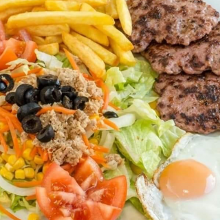 Plato Combinado De Carne