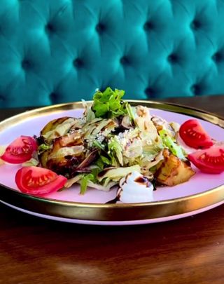 Салат с хрустящими баклажанами