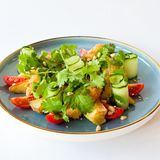 Салат с баклажаном и брынзой в устричном соусе (острый)